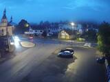 04 : 00