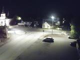 23 : 04