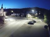 03 : 32