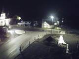 23 : 00