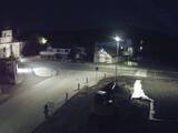 03 : 32