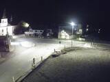 23 : 04