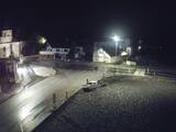 02 : 00