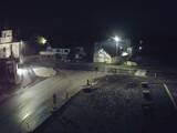 02 : 00