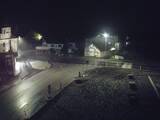 03 : 04