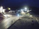 06 : 00