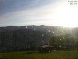 06 : 05