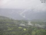 18 : 05