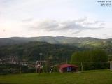 19 : 57