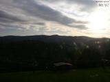 06 : 23