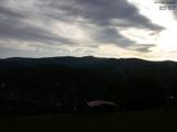 06 : 33