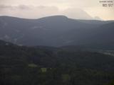 18 : 57