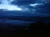 04 : 33