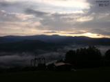 05 : 57