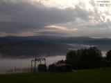 06 : 33