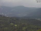 16 : 57