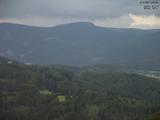 18 : 57