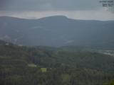 19 : 05
