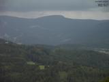 19 : 09