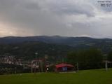 19 : 57
