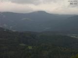 18 : 57