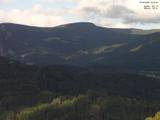 16 : 47