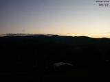 06 : 15