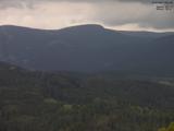 16 : 51