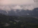 18 : 47