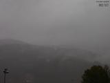 09 : 35