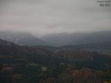 16 : 51