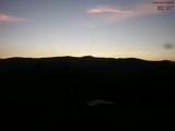04 : 33