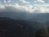 08 : 17