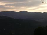 06 : 33