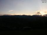 06 : 09