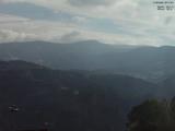 08 : 17
