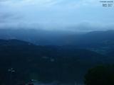 06 : 33