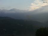 08 : 17