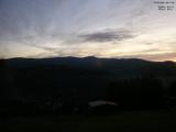 06 : 17