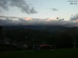 18 : 47