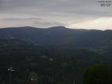 08 : 33