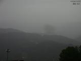09 : 33