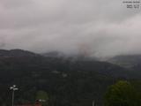09 : 33