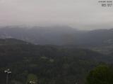 16 : 43