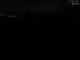 23 : 00