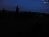 03 : 32