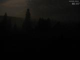 23 : 04