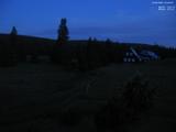 03 : 32
