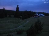 22 : 08