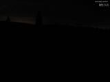 23 : 00